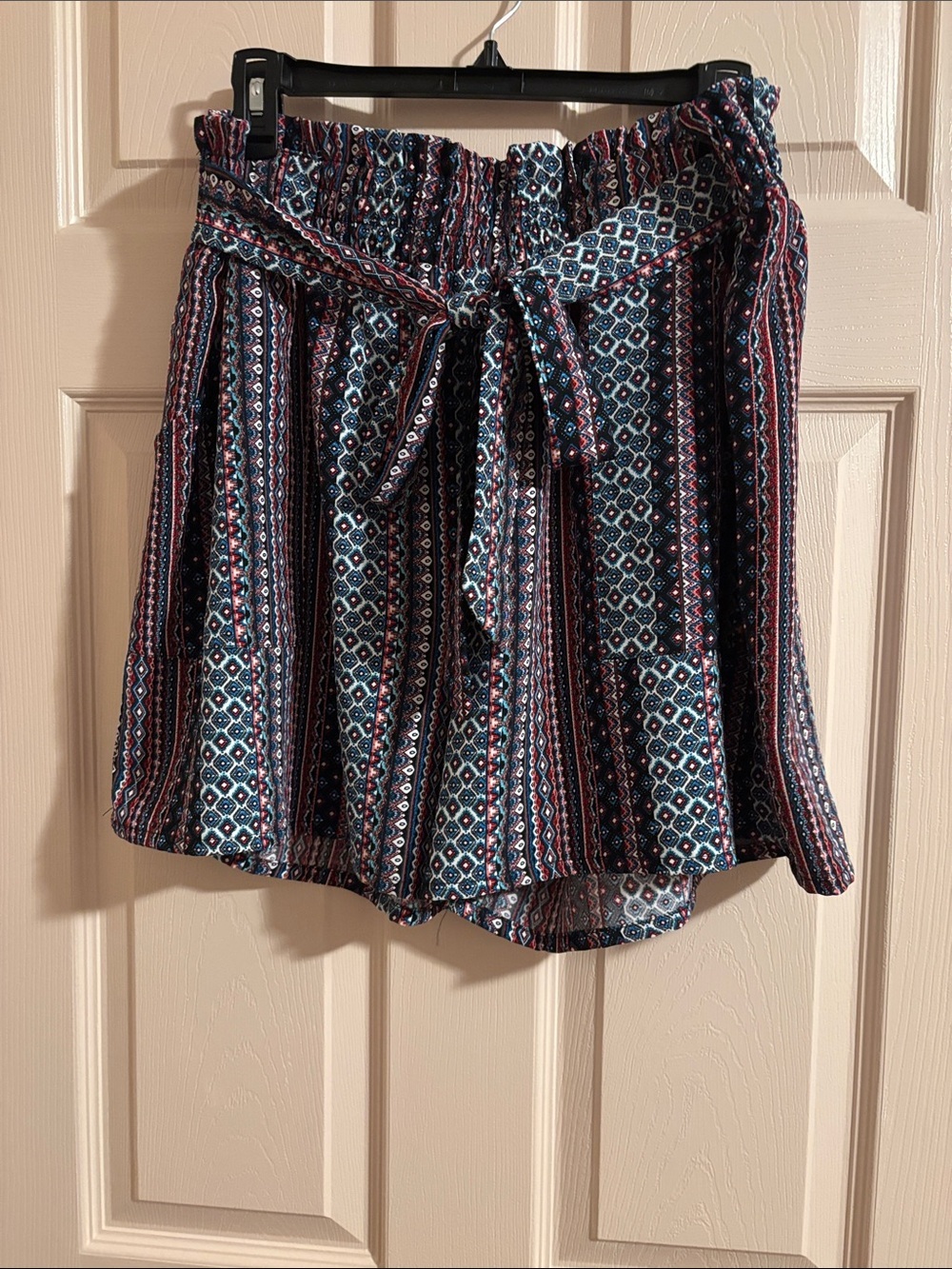Patterned Tie-Waist Shorts in Navy and Teal